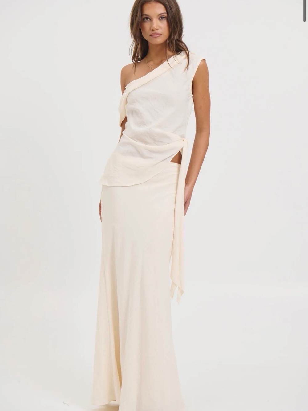 One-Shoulder Cream Skirt Set - Elegant Casual Ensemble